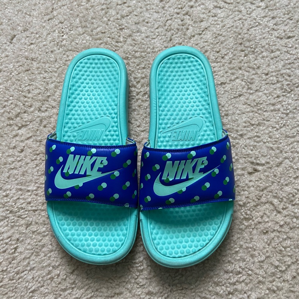 Nike slides